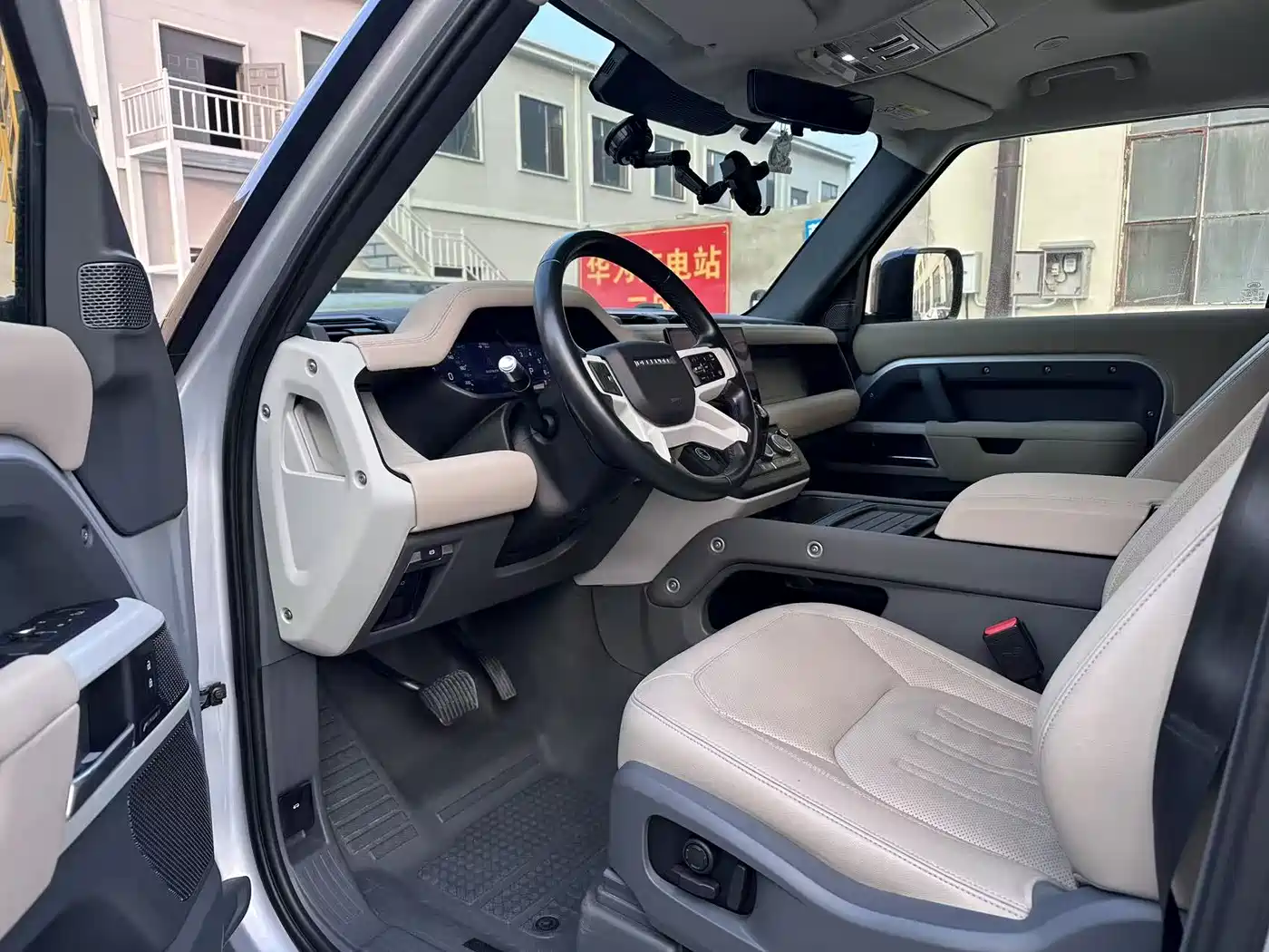 Land Rover Defender 2021 90 P400 X-DYNAMIC S фото 9
