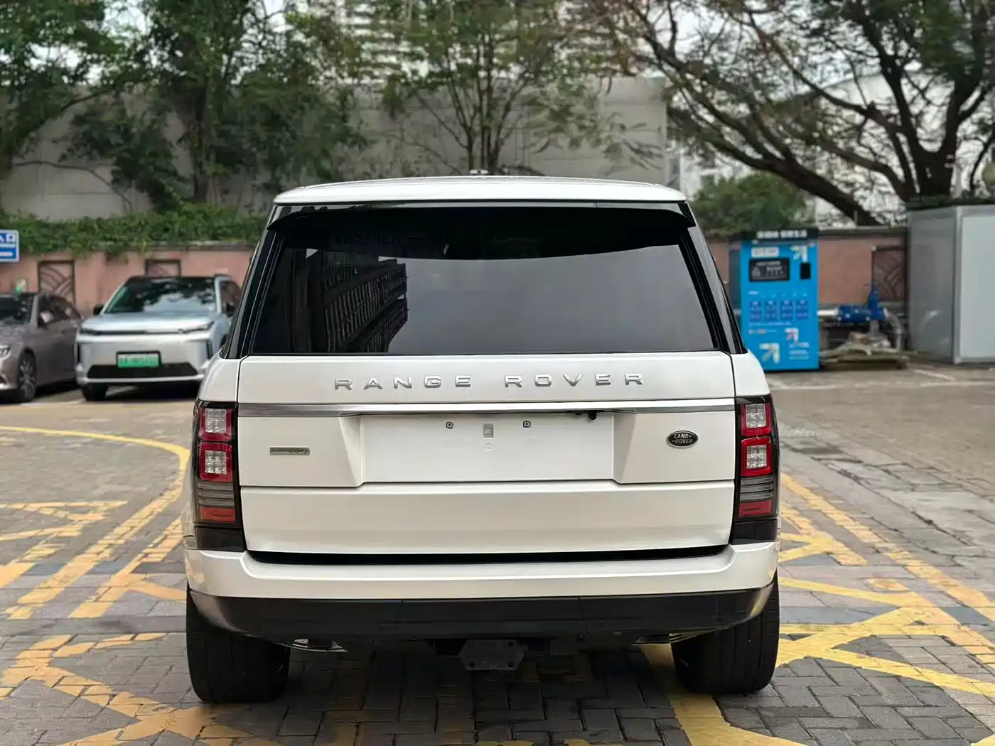 Land Rover Range Rover 2013 5.0 SC V8 AB Ultimate Genesis Edition фото 10
