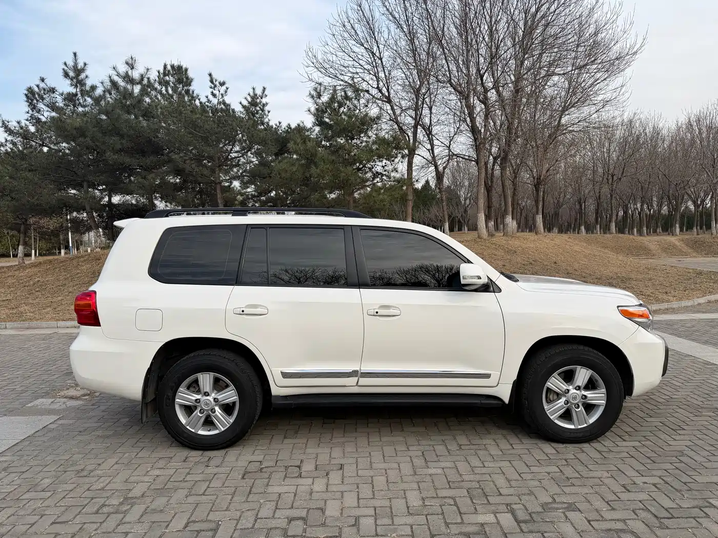 Toyota Land Cruiser 2012 4.6L Automatic VX-R фото 6