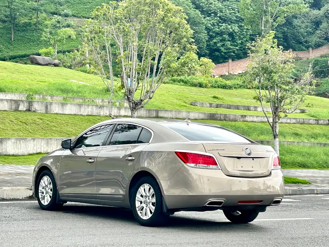 Buick LaCrosse 2013 2012 2.4L SIDI Luxury Edition