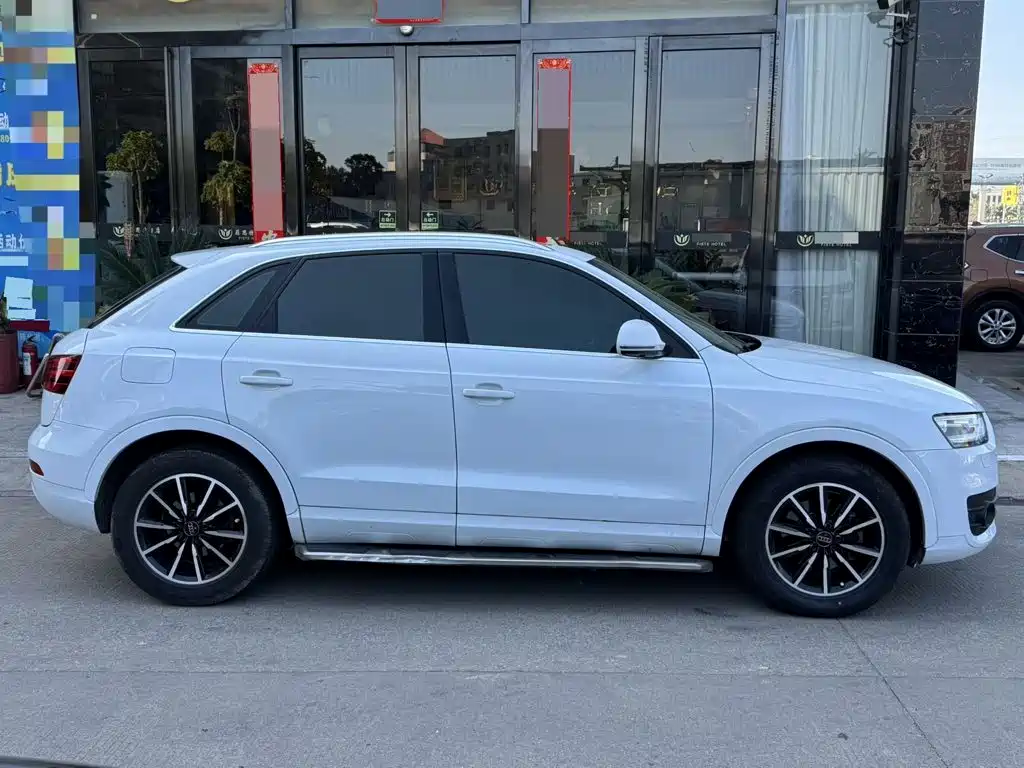 Фото 4 - Audi Q3