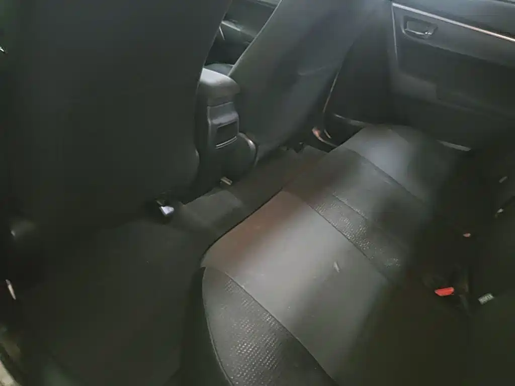Toyota Corolla 2014 1.6L CVT GL фото 17