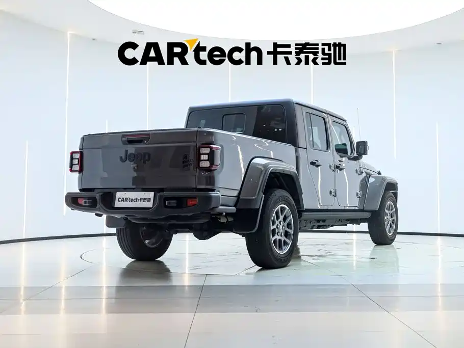 2023 Jeep Gladiator