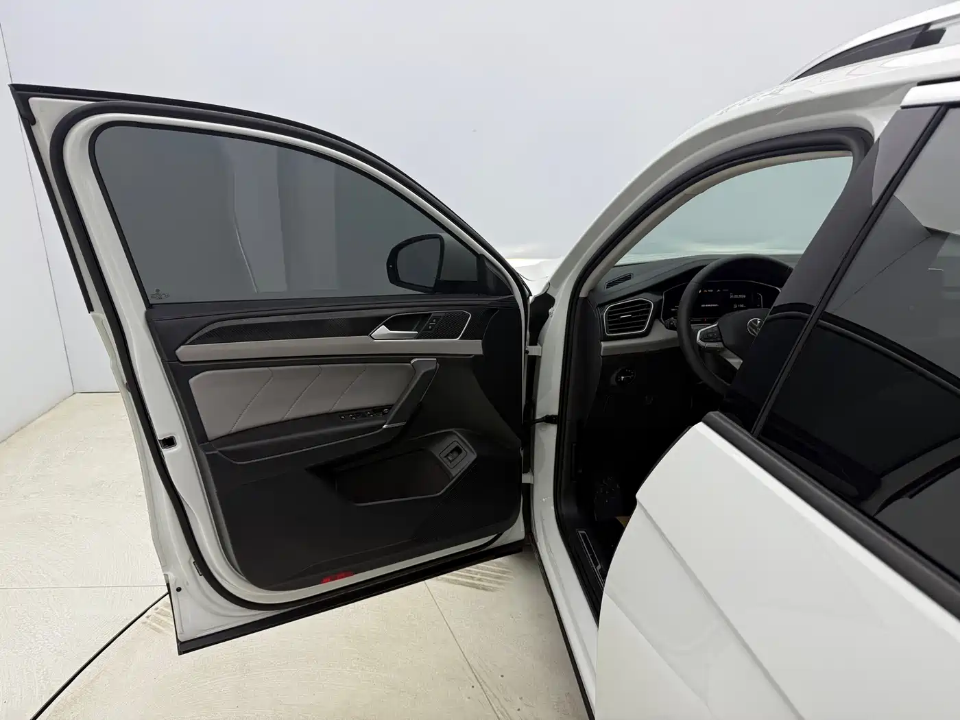 Volkswagen Tayron 2023 280TSI 2WD Luxury Plus Advanced Edition фото 22