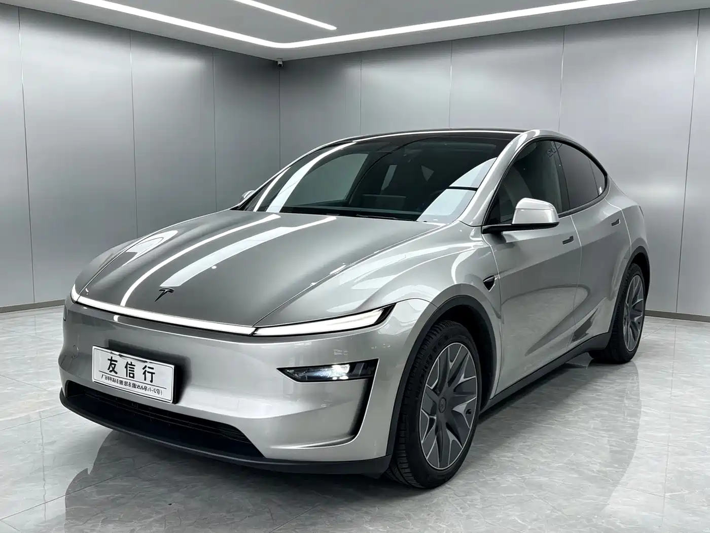 Tesla Model Y L 2025 2025 Facelift Long Range AWD