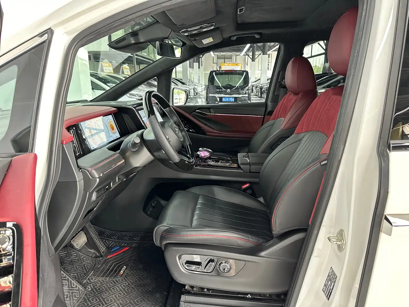 GAC TRUMPCHI M8