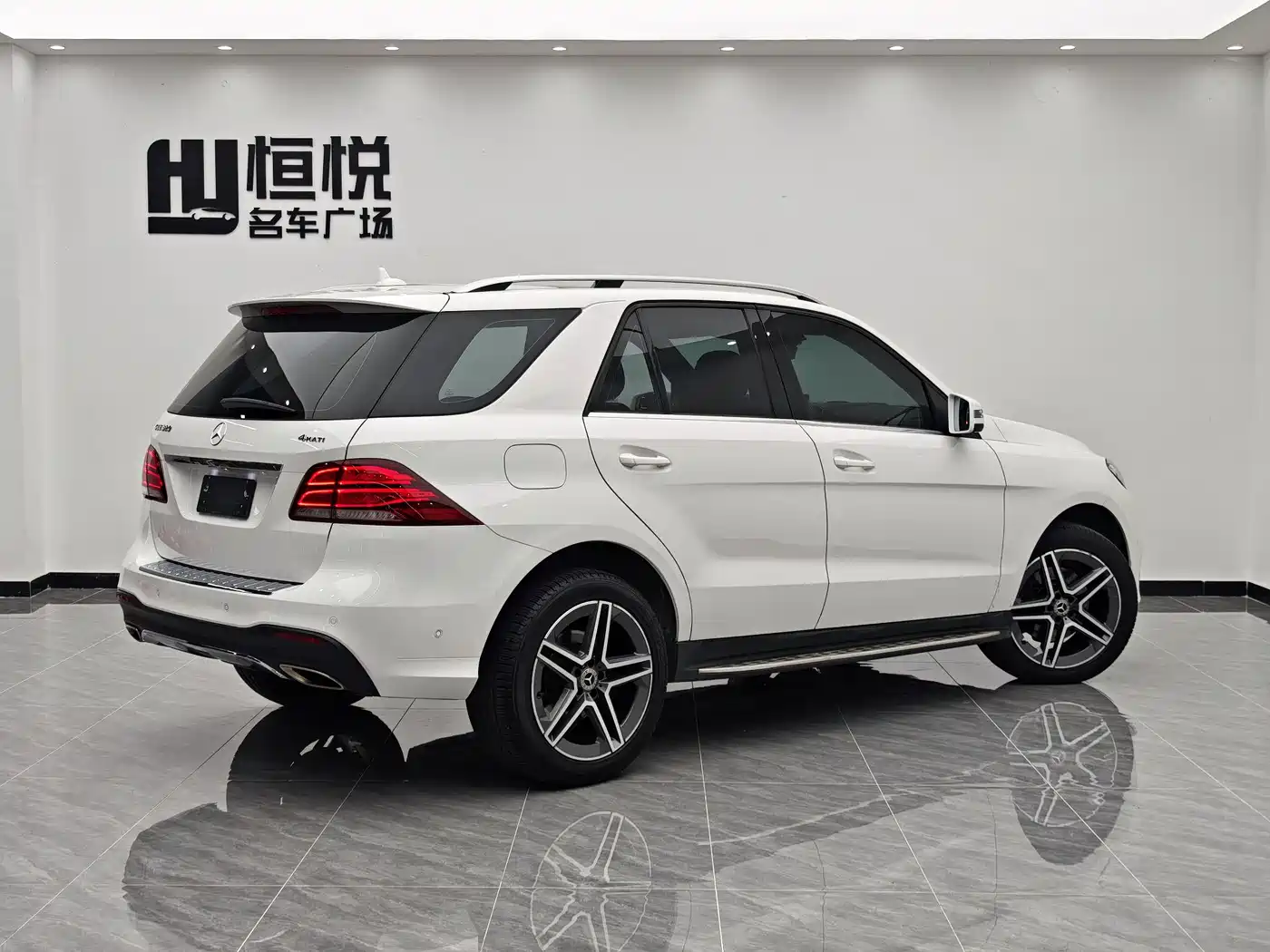 Mercedes-Benz GLE 2018 GLE 320 4MATIC Dynamic Ultimate Edition фото 3