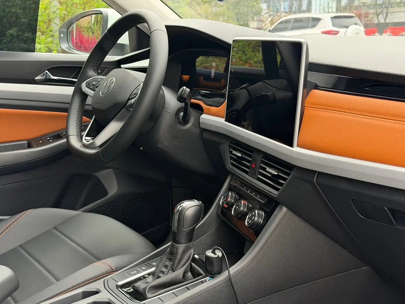 VOLKSWAGEN BORA