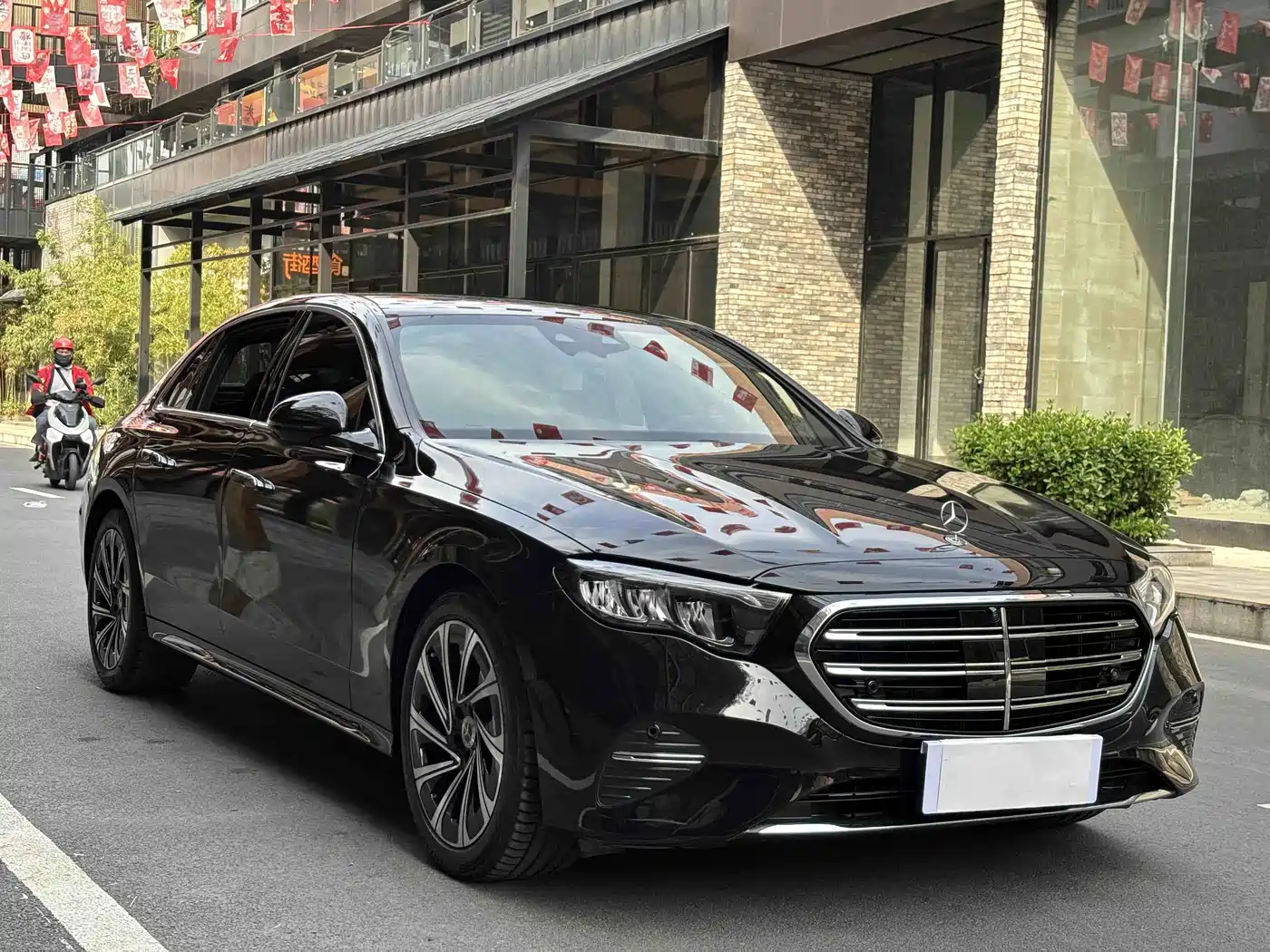 MERCEDES-BENZ E-CLASS