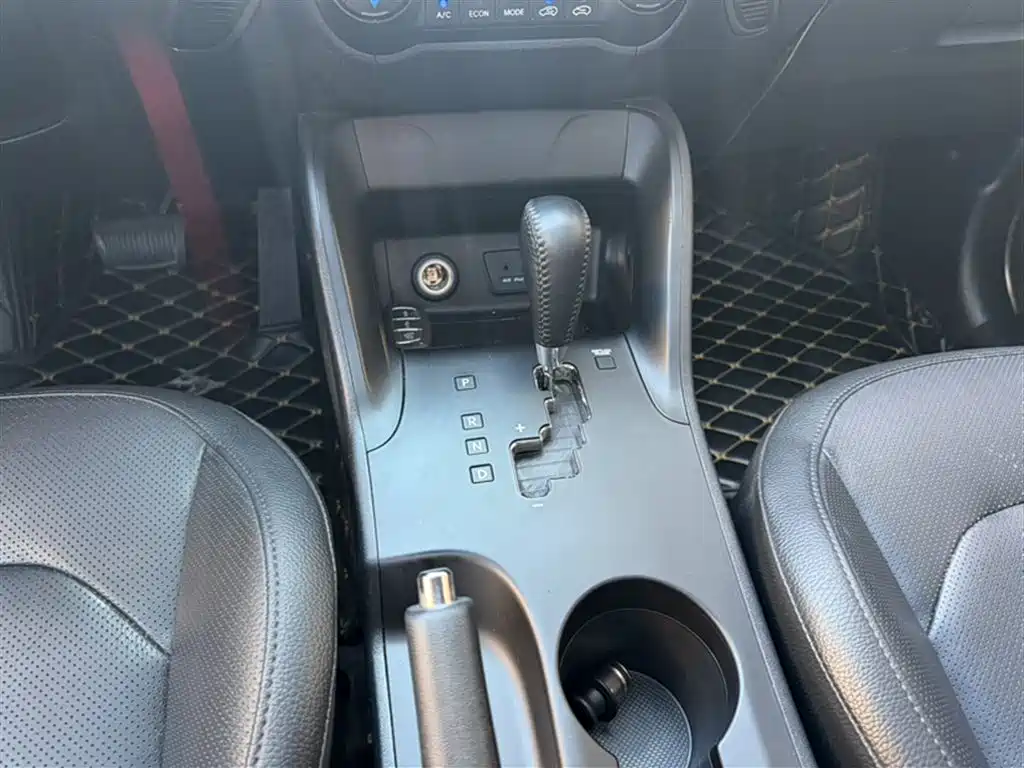 Hyundai Beijing Hyundai ix35 2015 2.0L Automatic 2WD Smart China V фото 7