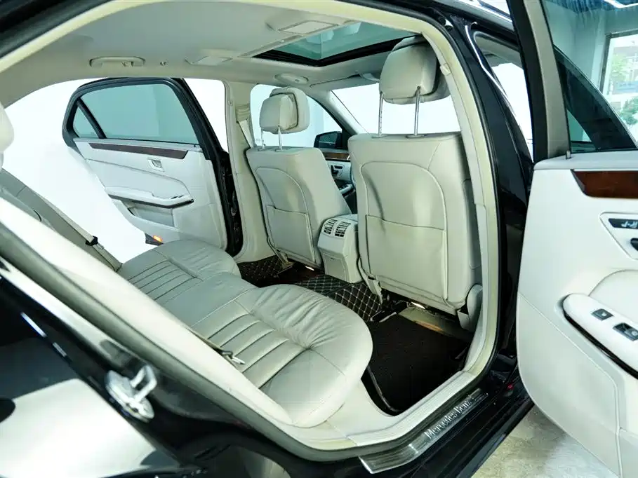 Mercedes-Benz E-Class 2012 E 300 L Elegance Model фото 14
