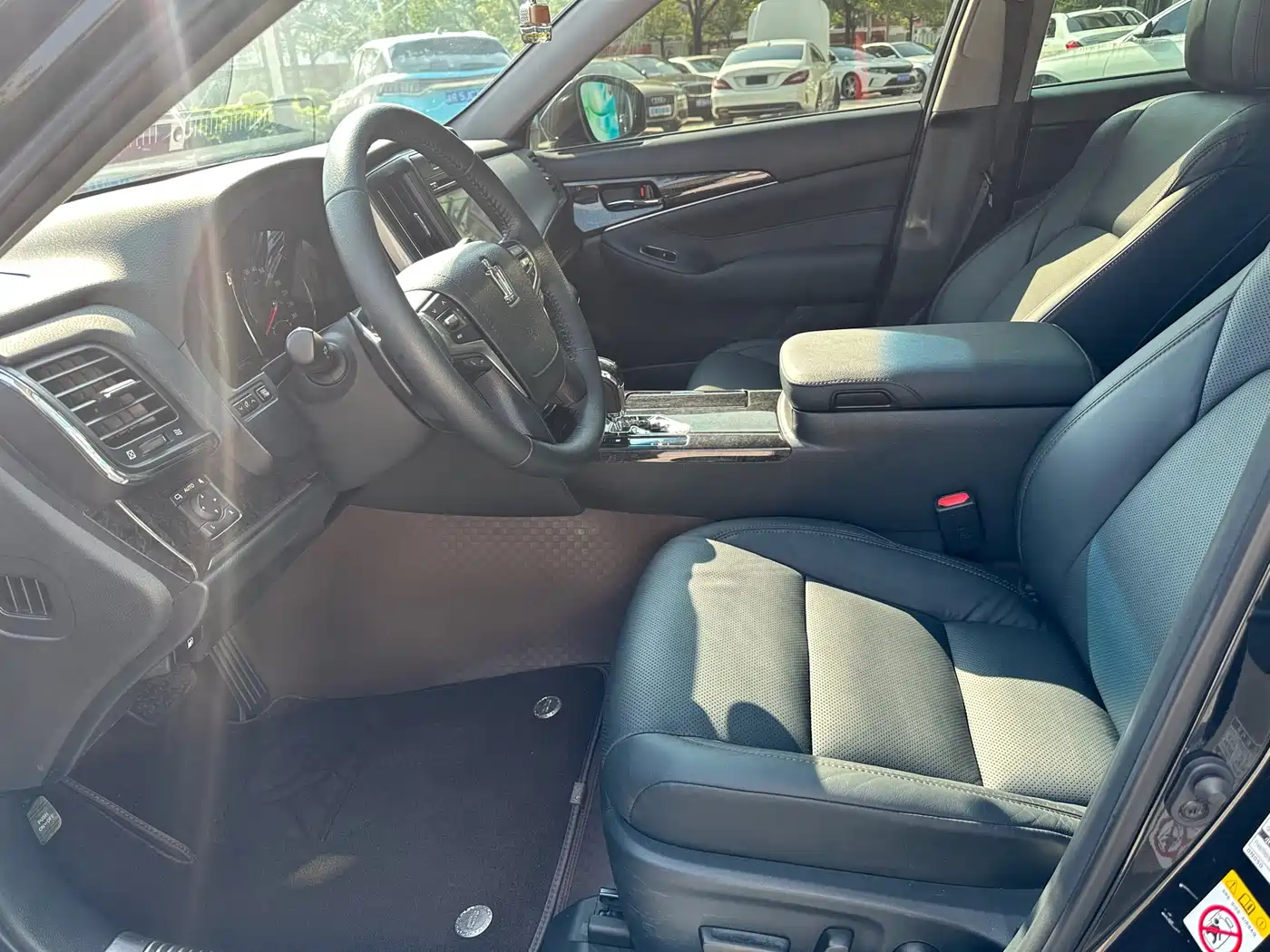 Toyota Crown 2018 2.0T Fashion Edition фото 12