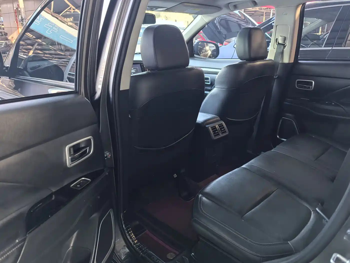 Mitsubishi Outlander 2019 2.0L 2WD Enjoy 5-Seater China VI фото 8
