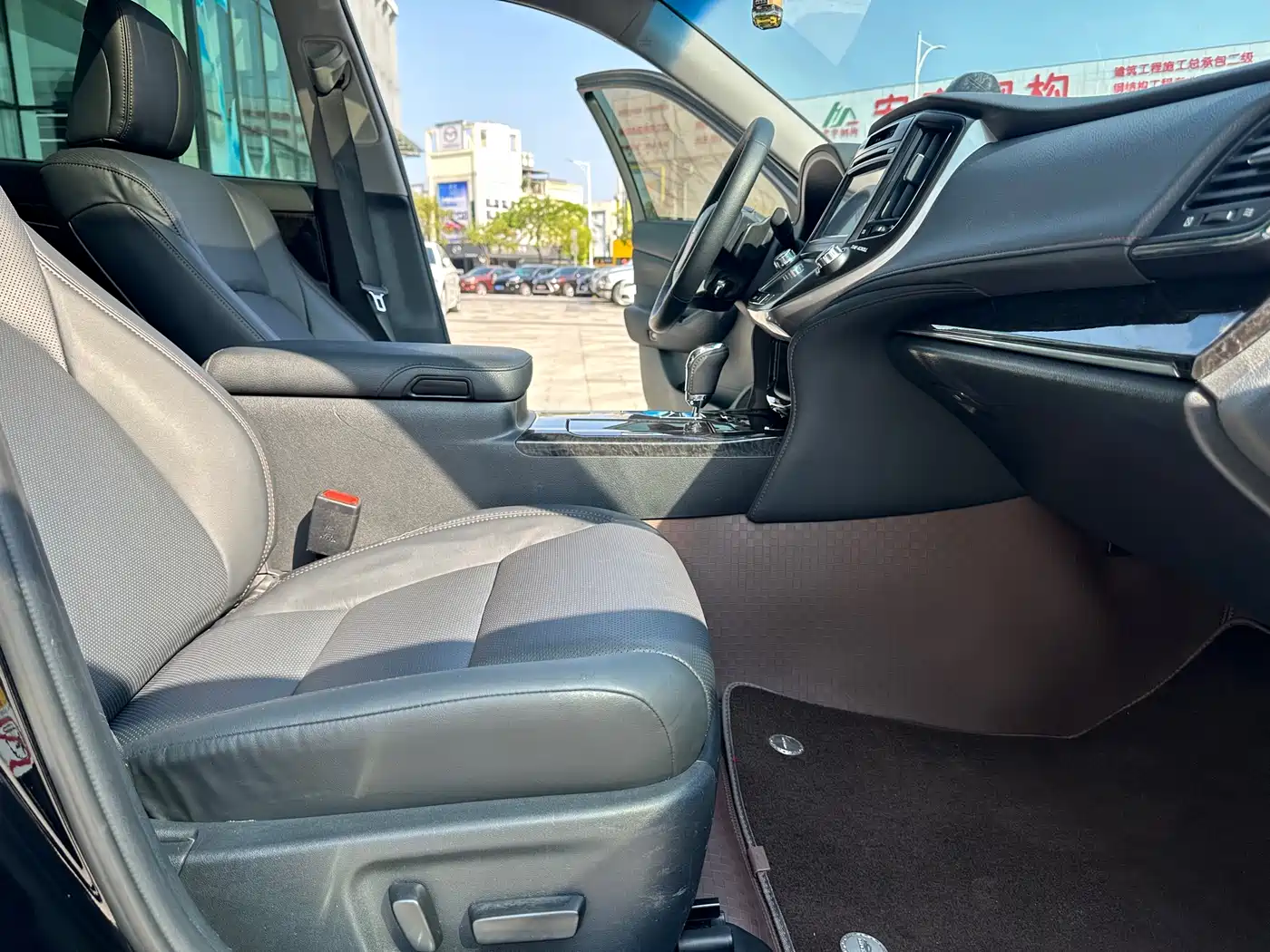 Toyota Crown 2018 2.0T Fashion Edition фото 8