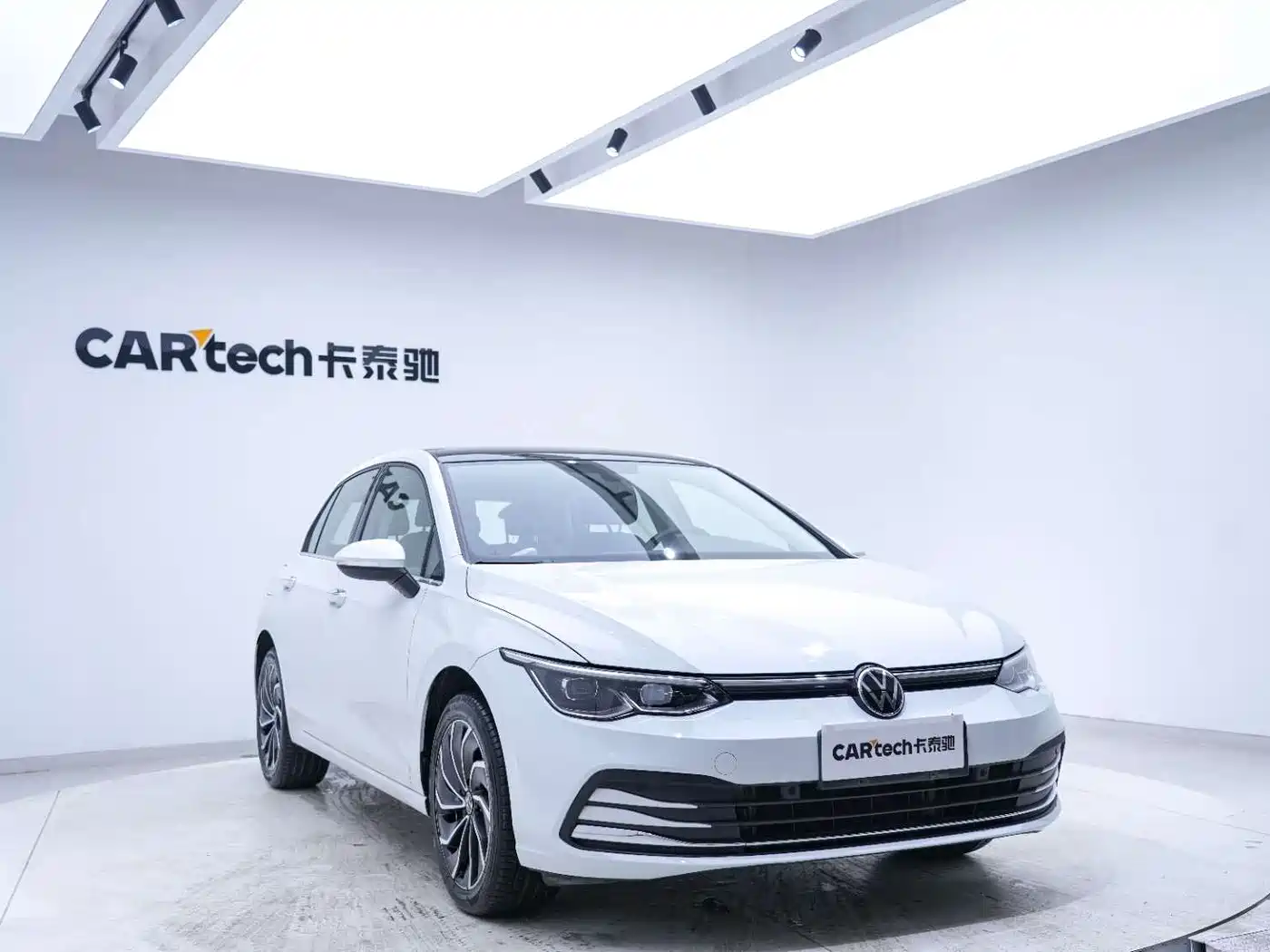 Volkswagen Golf 2023 280TSI DSG Pro фото 6