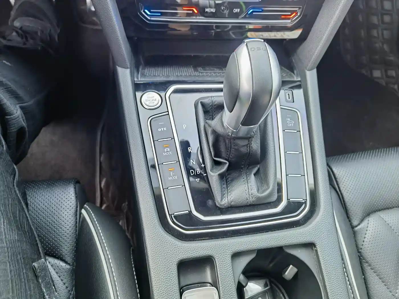 Volkswagen Magotan GTE Plug-in Hybrid 2022 GTE Luxury фото 14