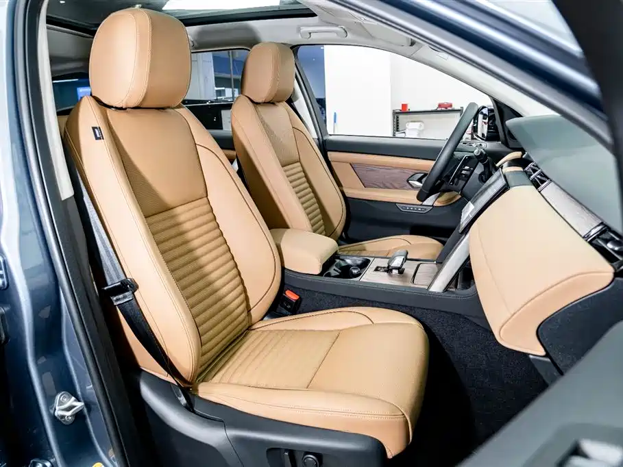 Land Rover Discovery Sport 2024 Performance Technology Edition фото 19