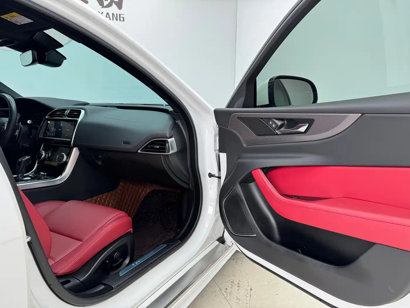 JAGUAR XEL