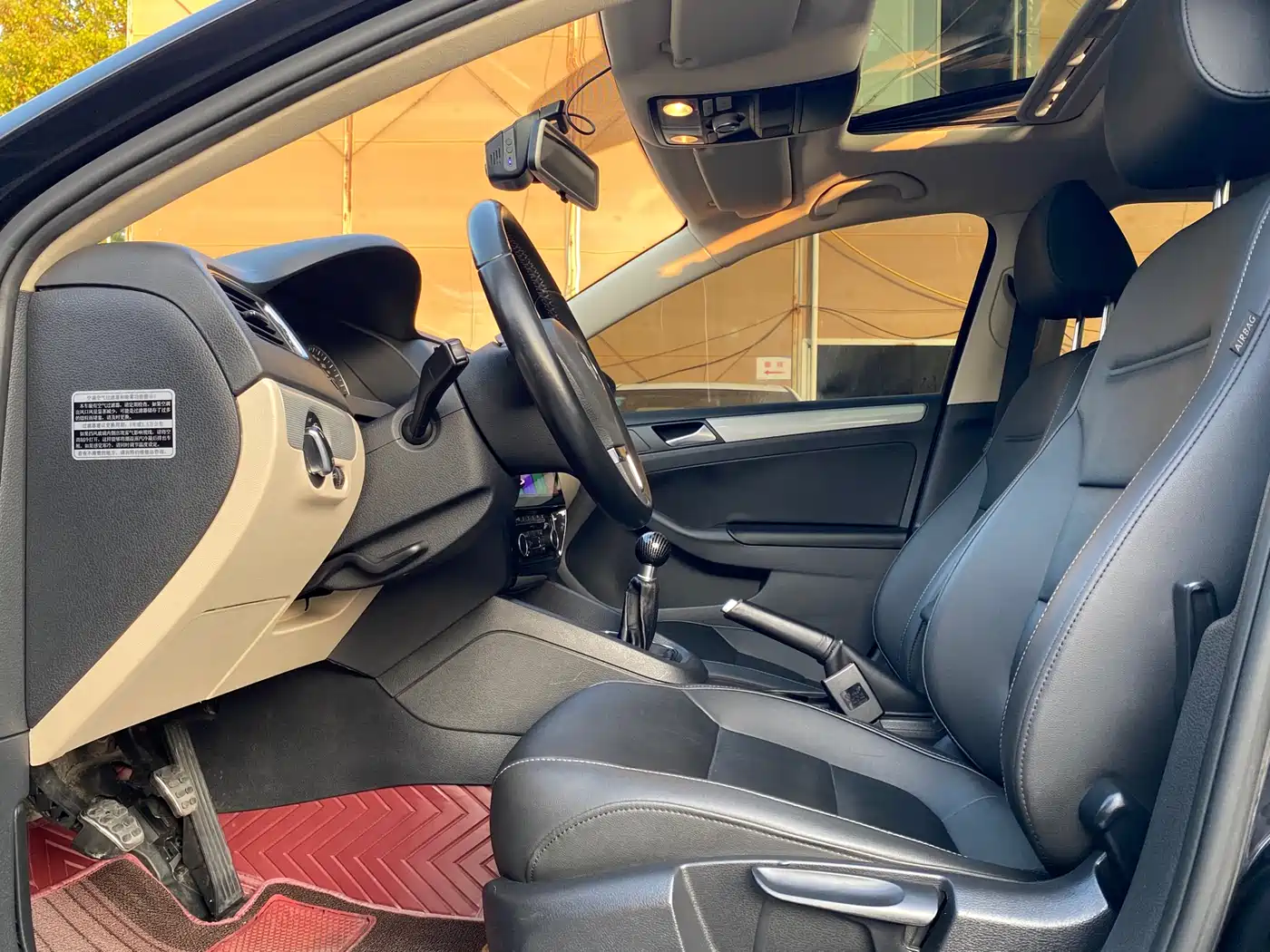 Volkswagen Sagitar 2012 1.4TSI Manual Luxury фото 8