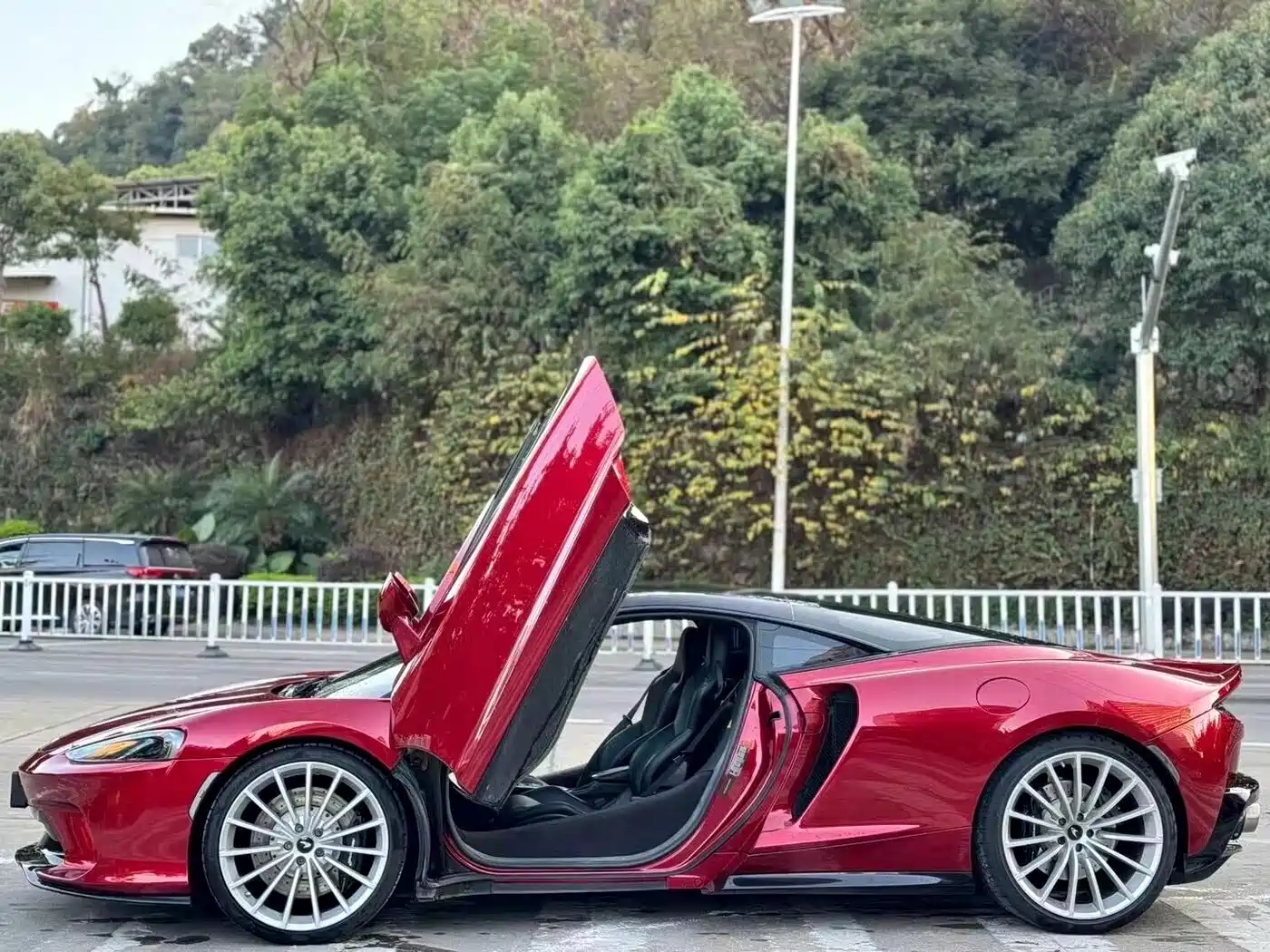 McLaren GT 2019 4.0T Standard фото 3