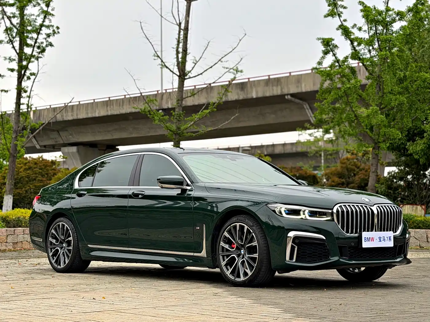 BMW 7 Series 2019 740Li Exclusive M Sport Package фото 3