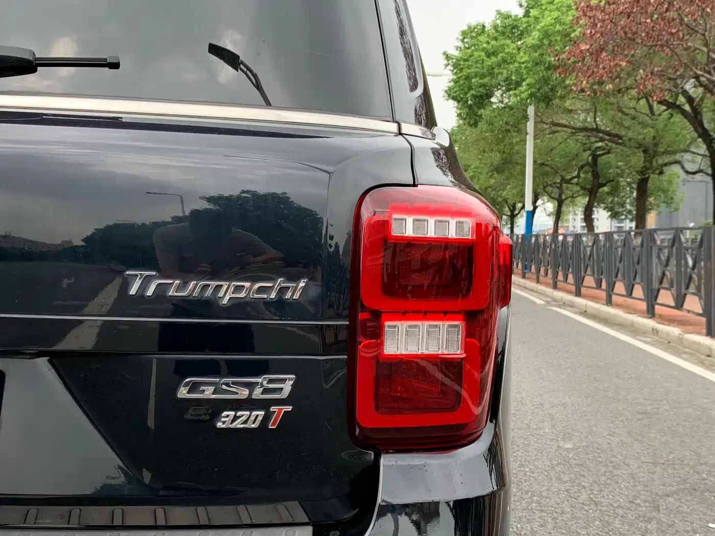 GAC Trumpchi Trumpchi GS8 2017 320T 2WD Luxury Smart Connect (7-seater) фото 9