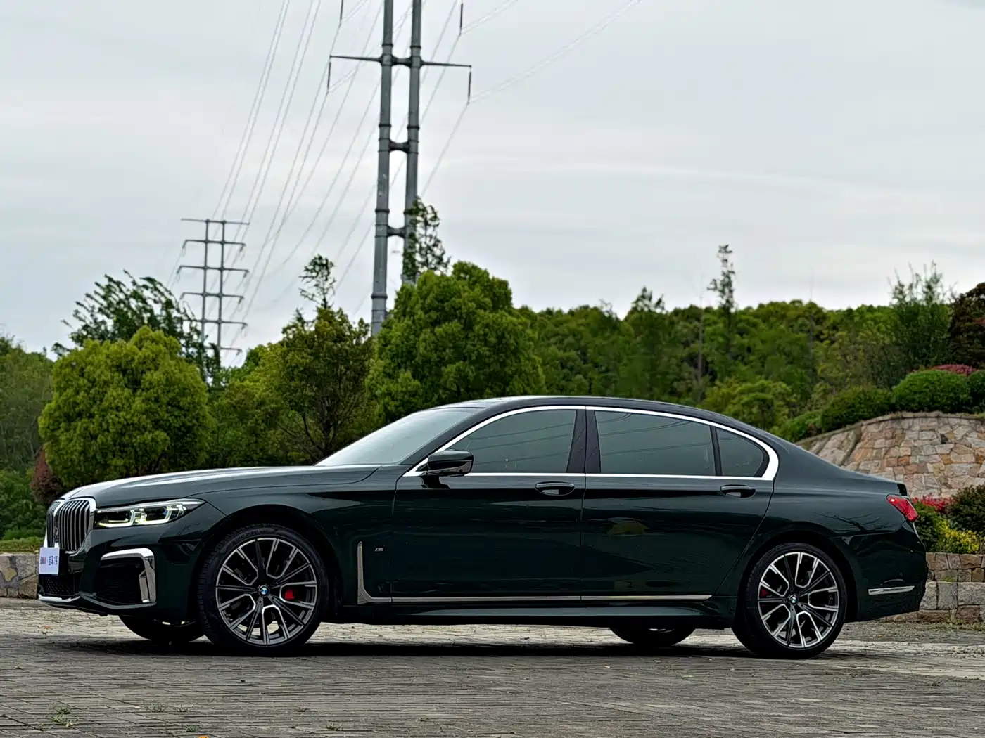 BMW 7 Series 2019 740Li Exclusive M Sport Package фото 18