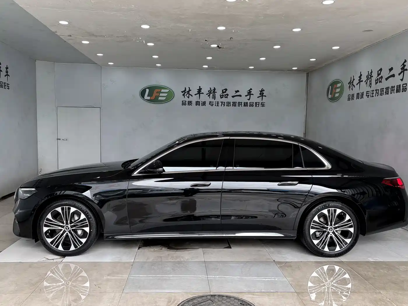MERCEDES-BENZ E-CLASS