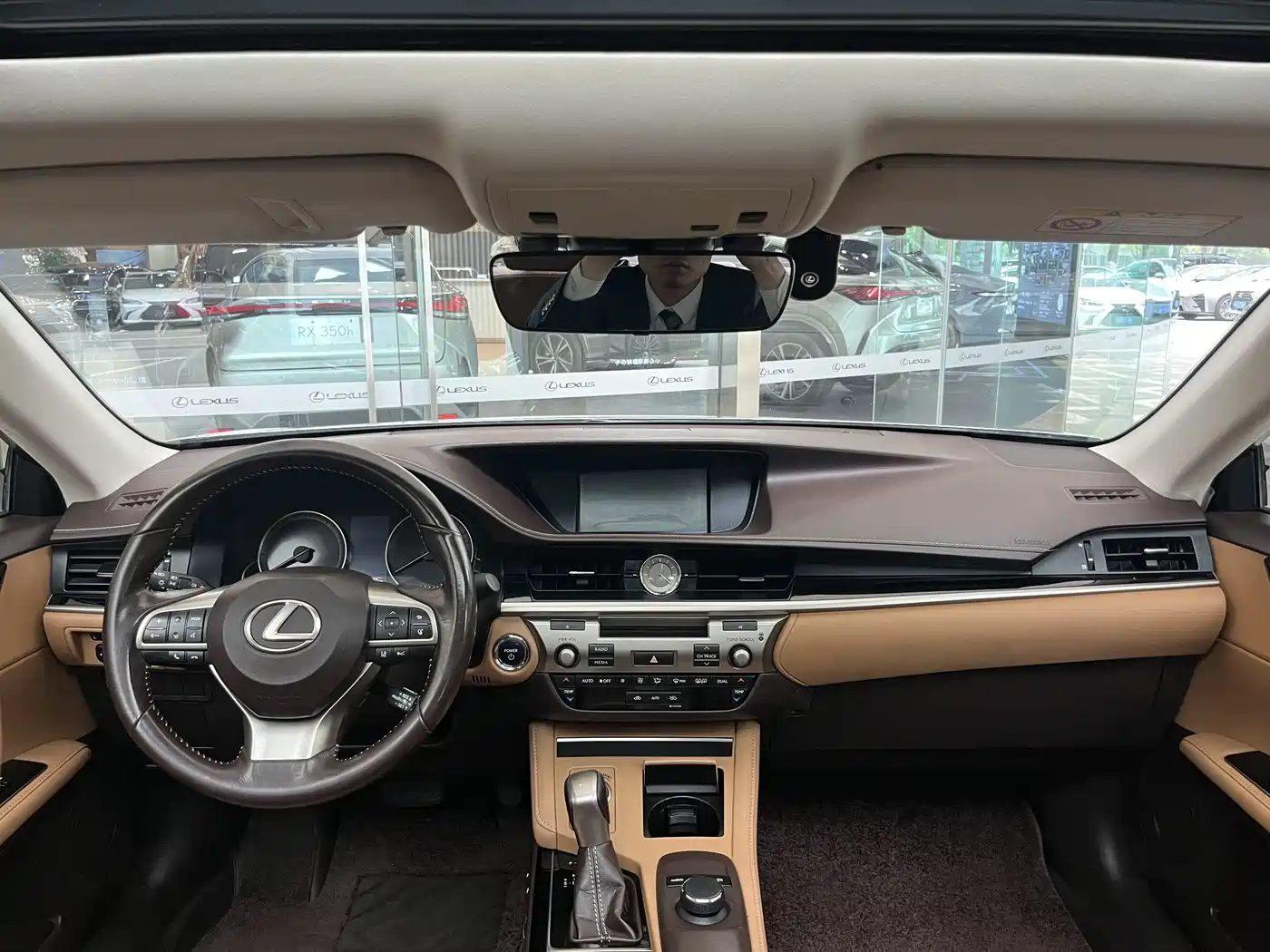Lexus ES 2015 300h Comfort Edition фото 3
