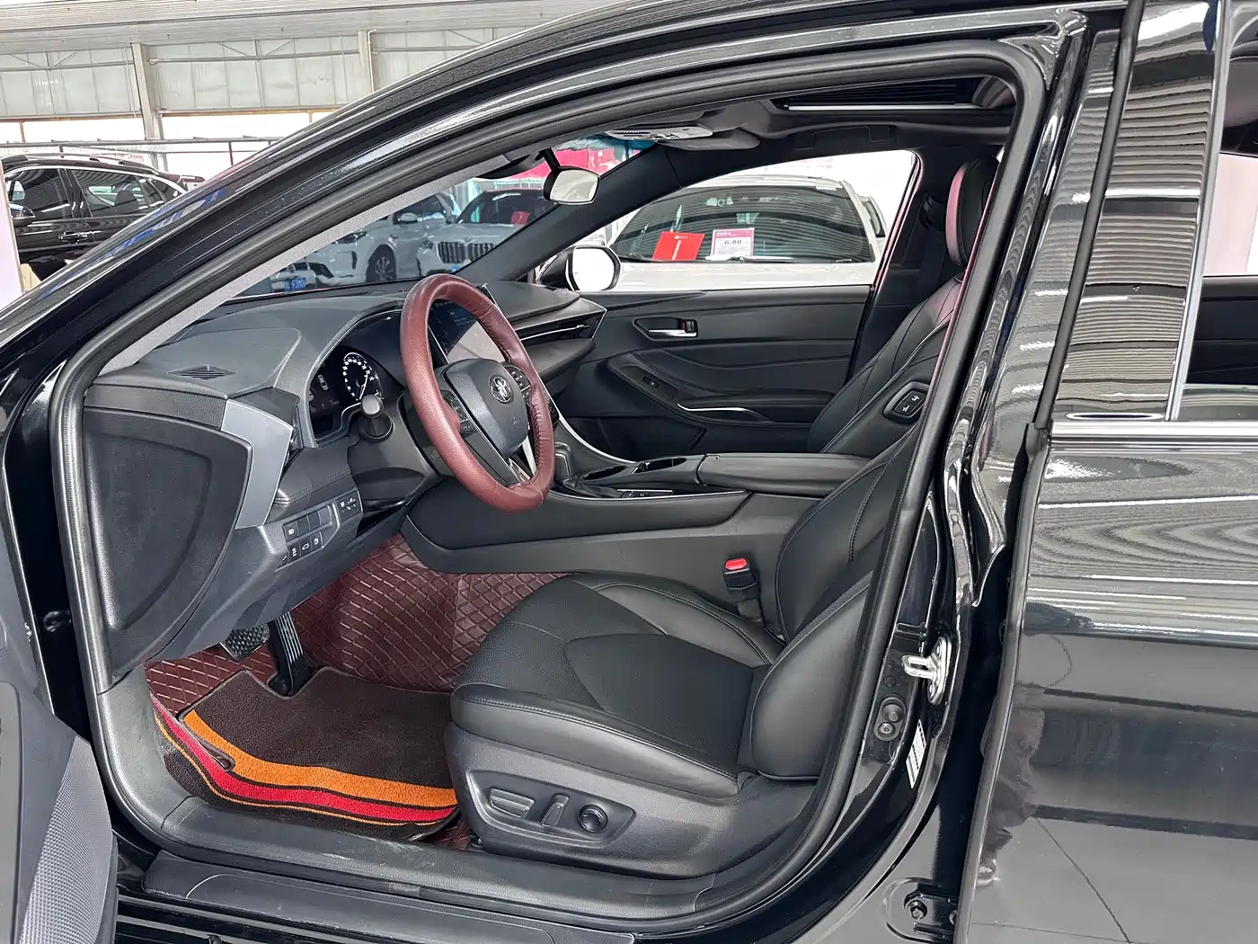 Toyota Avalon 2023 Hybrid 2.5L Luxury Edition фото 15
