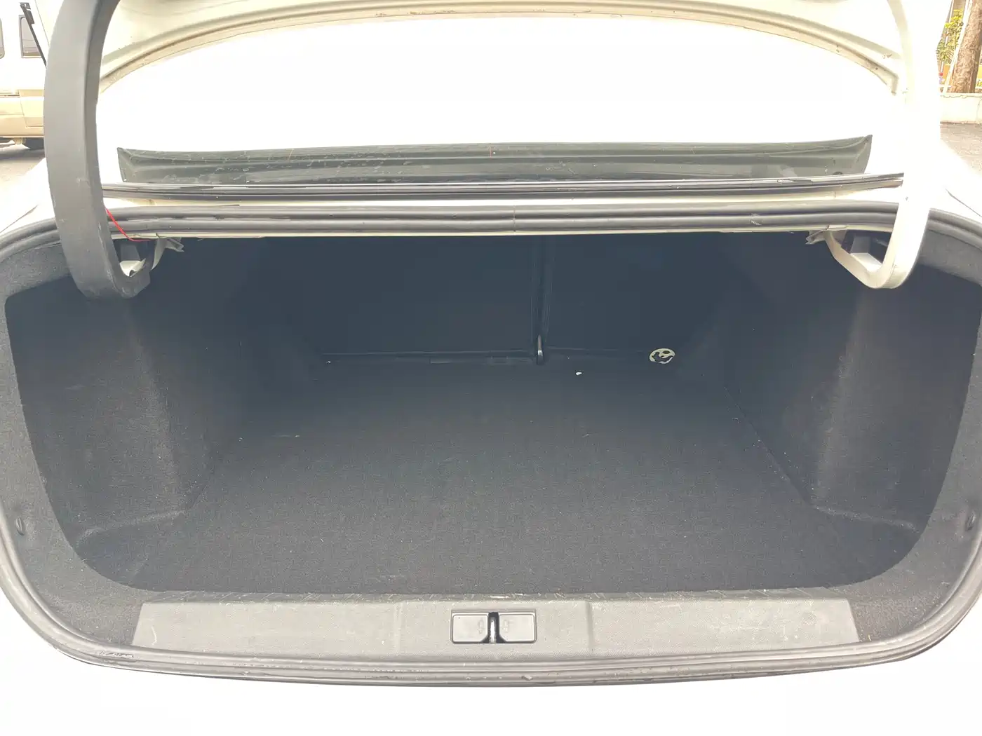 Peugeot 408 2015 Model 1.2T Automatic Luxury Edition фото 19