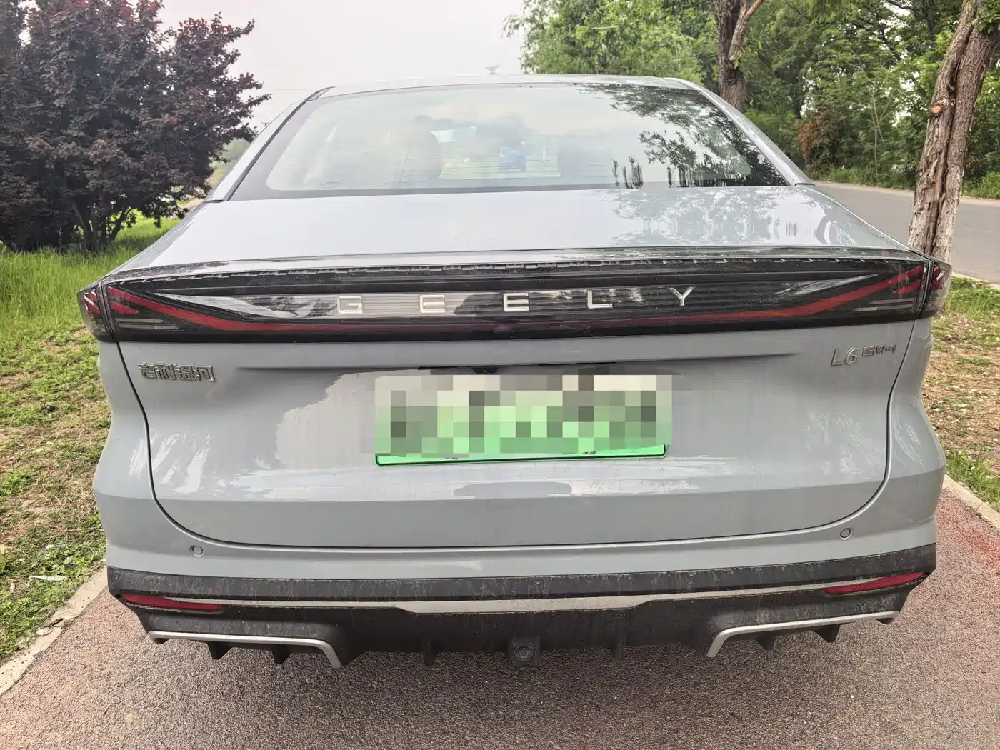 Geely Galaxy Galaxy L6 2025 EM-i 140km Explorer+ Edition фото 9