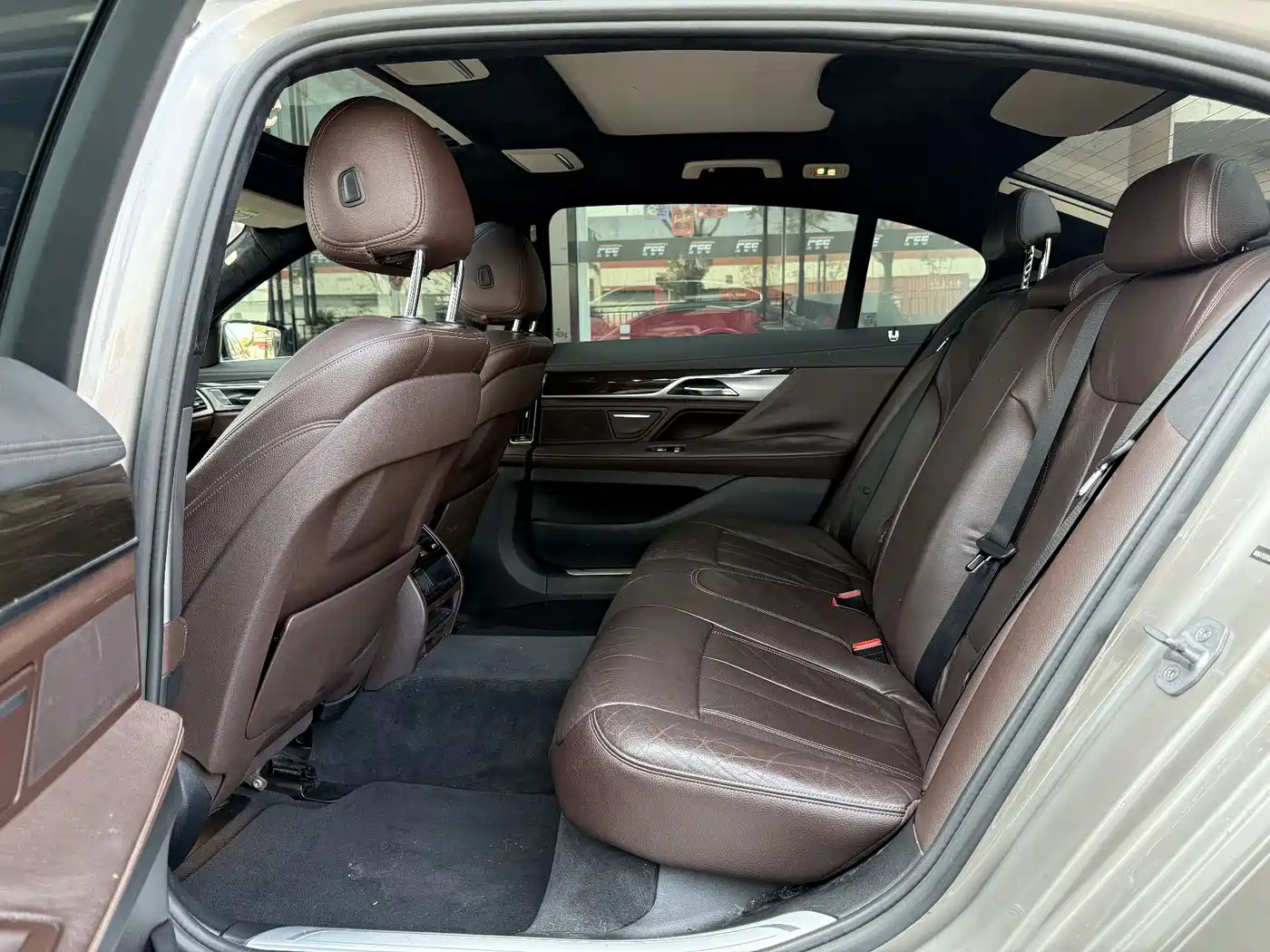 BMW 7 Series 2017 730Li Leading Edition фото 4