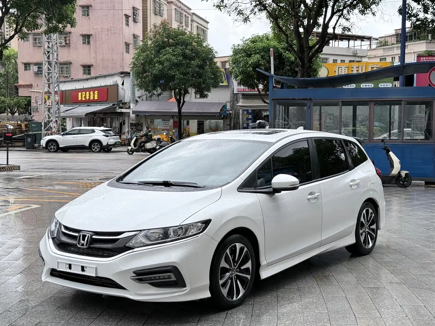 Honda Jade 2018 2017 1.8L Automatic Comfort Edition 5-seater