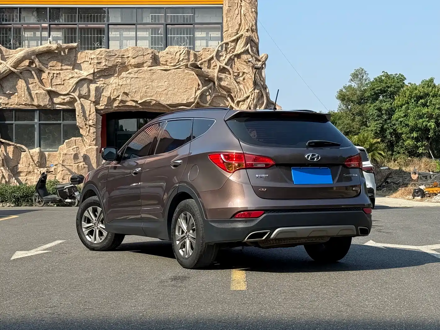 Hyundai Santa Fe 2015 2.4L Automatic 4WD Smart 5-seater фото 3