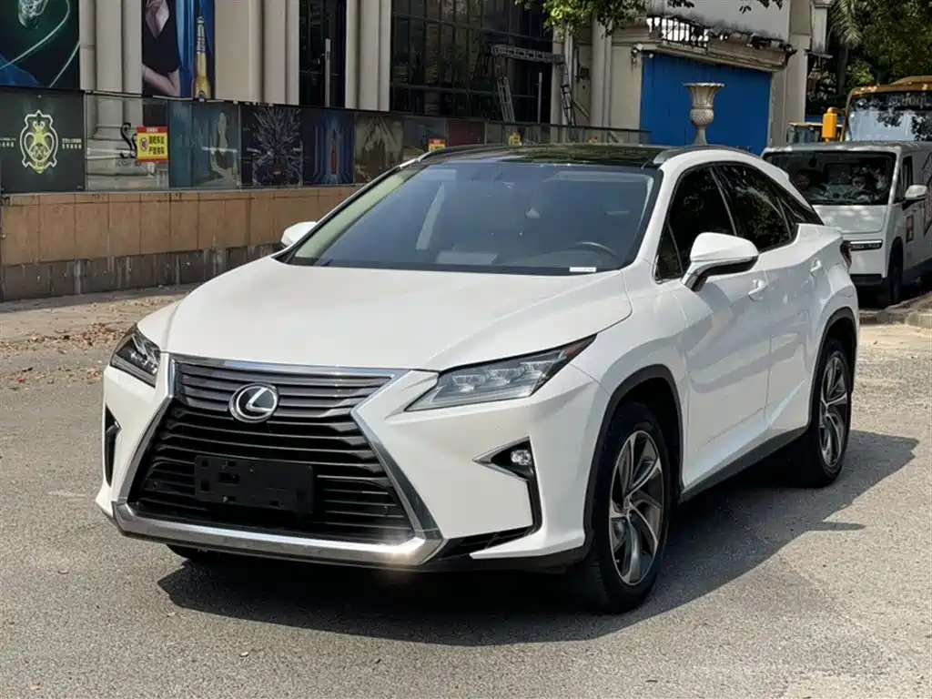 Фото 2 - Lexus RX