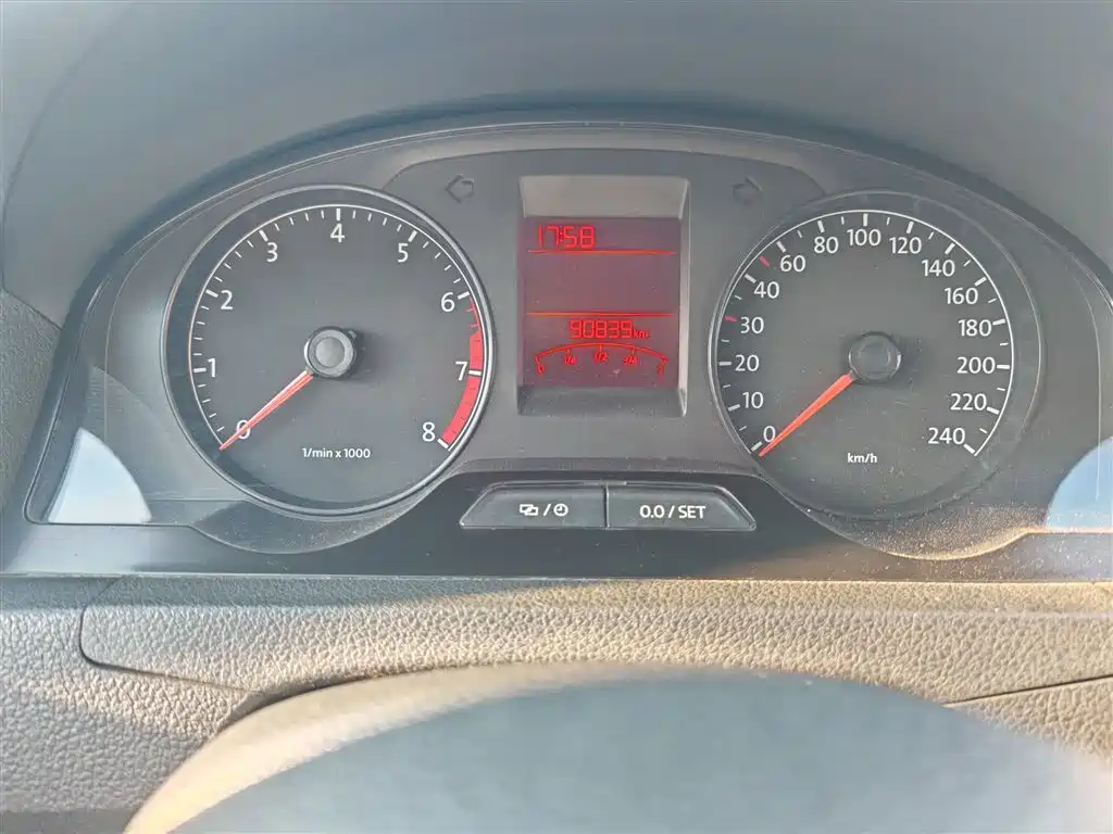 Volkswagen Santana 2013 1.4L Manual Comfort Edition фото 3