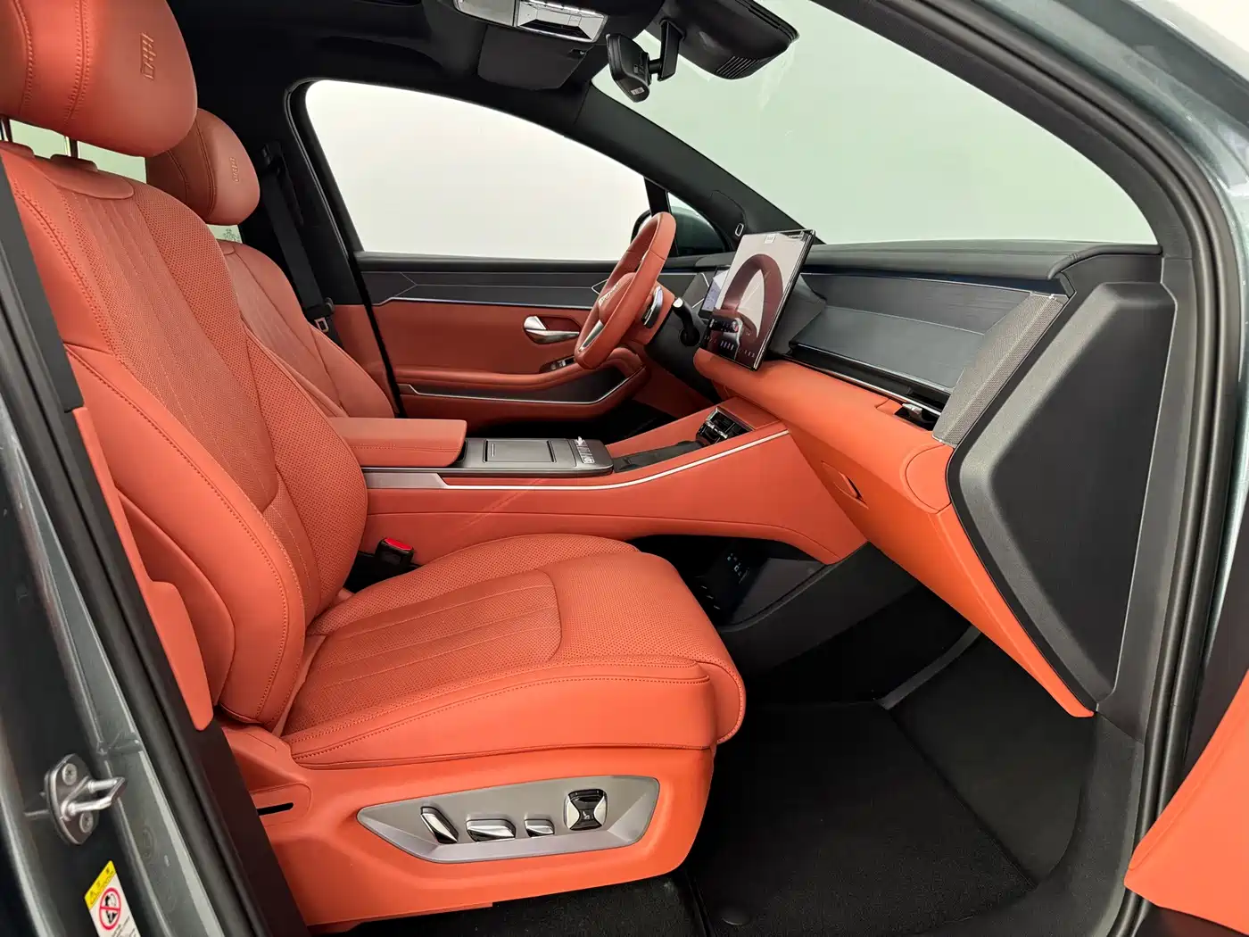 BYD Tang L 2025 2025 DM 175KM Drone Player Edition