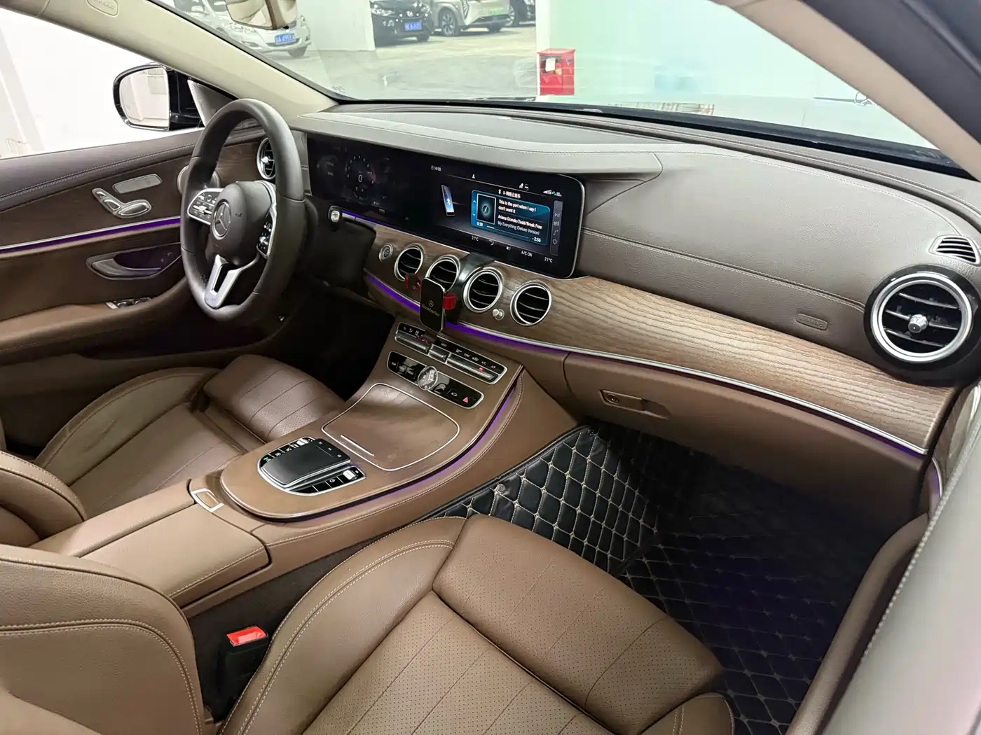 MERCEDES-BENZ E CLASS