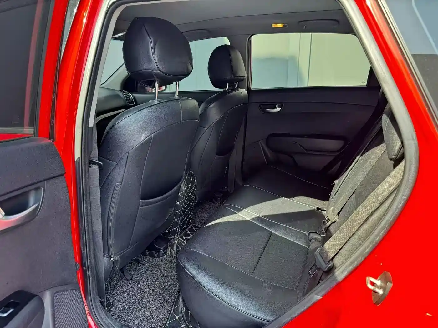 Kia KX3 Smart Run 2015 1.6L Automatic 2WD DLX фото 6
