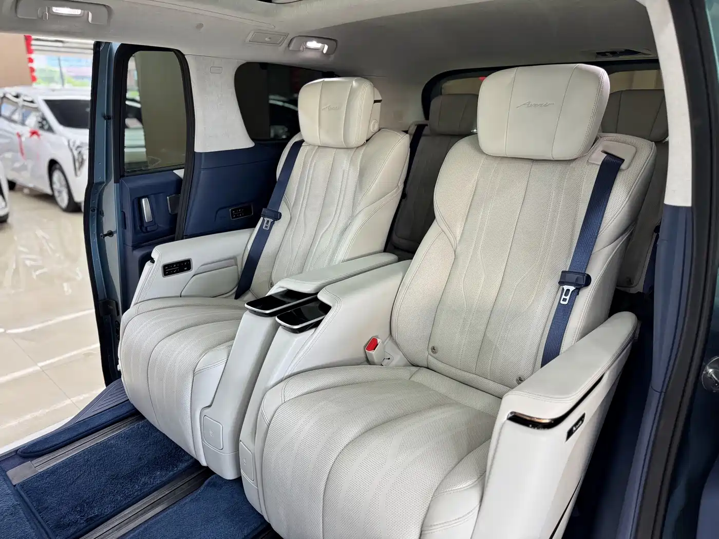 Buick Century 2023 2023 2.0T 7-Seater World Edition
