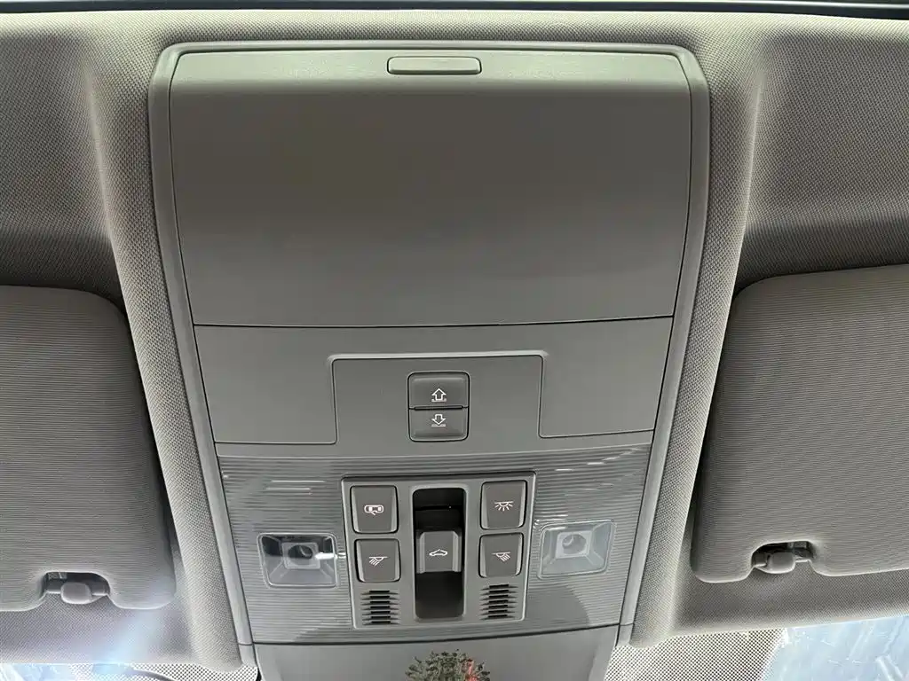 Volkswagen Tiguan L PHEV 2022 430PHEV Plug-in Hybrid Flagship Edition фото 8