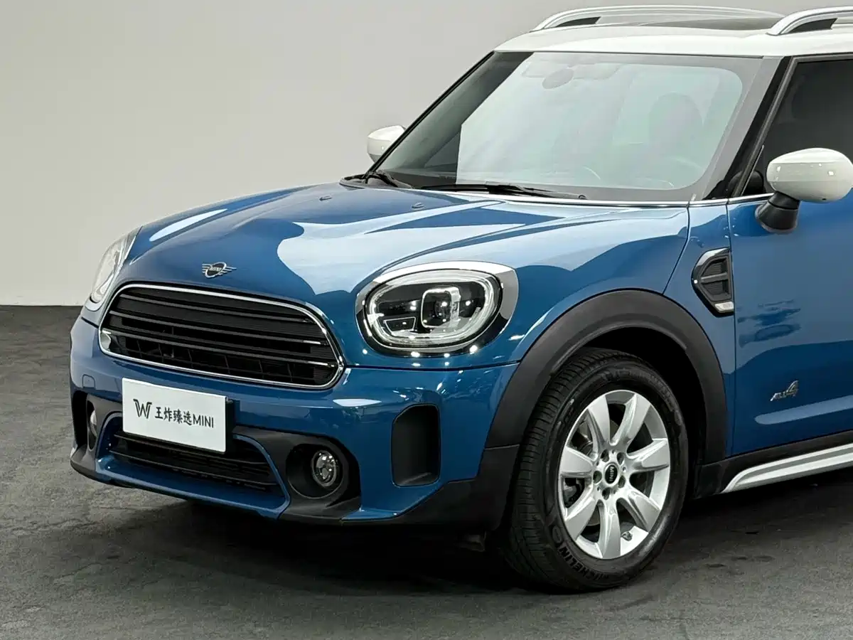 MINI COUNTRYMAN