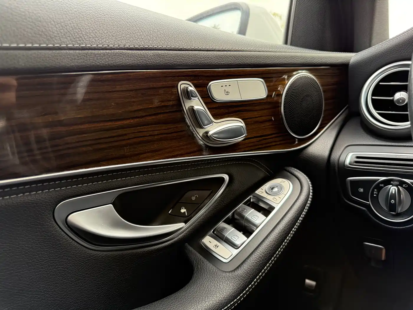 Mercedes-Benz GLC 2017 GLC 260 4MATIC Dynamic фото 8