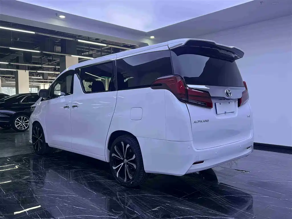 Toyota Alphard 2011 Model 2.4L Luxury фото 21
