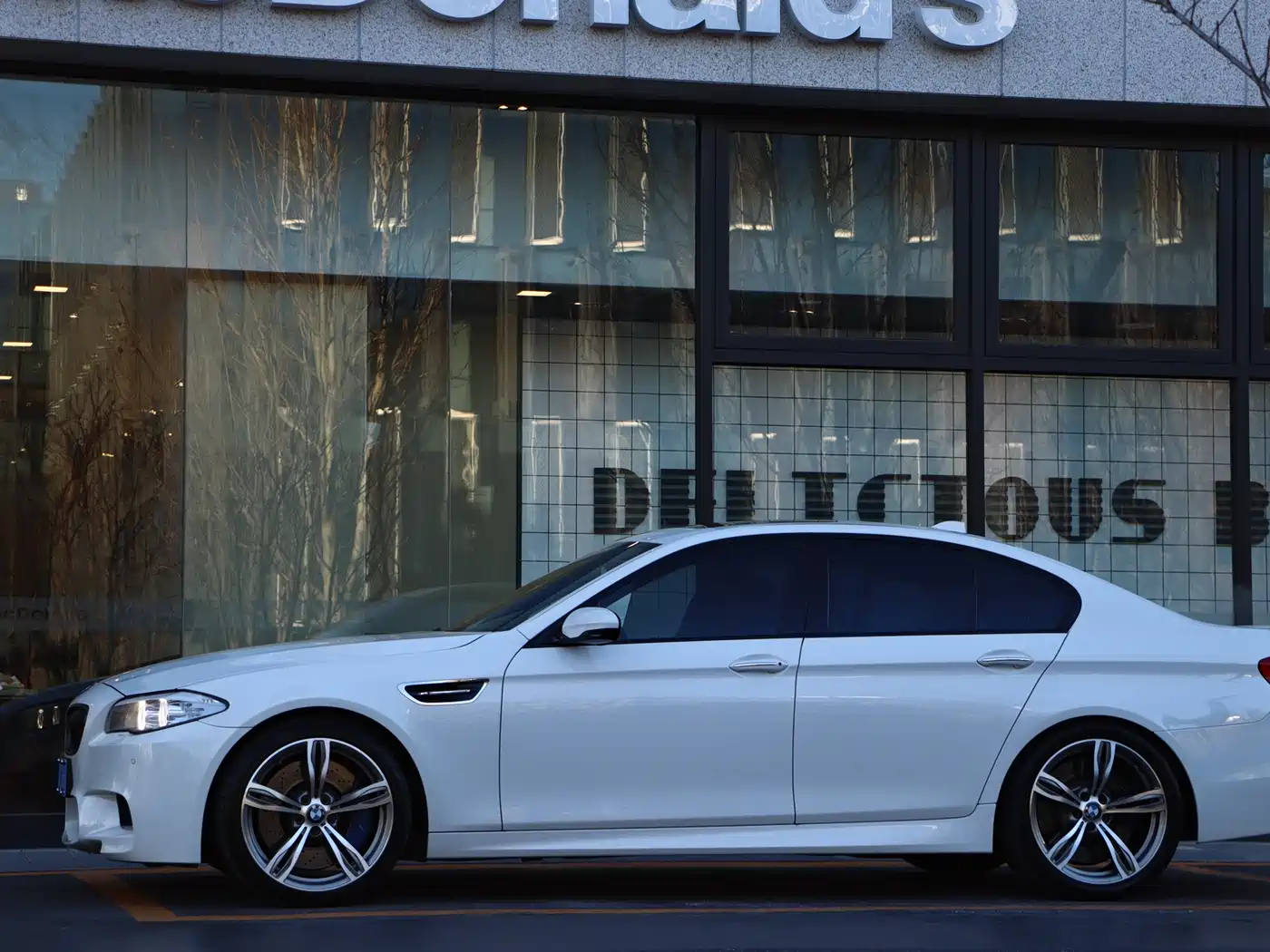 BMW M5 2012 M5 фото 8