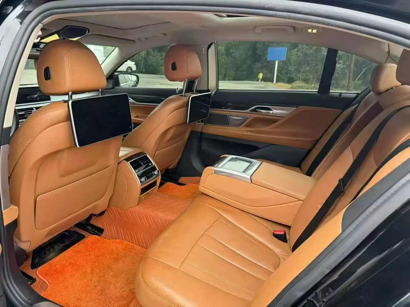 BMW 7 Series 2016 730Li Leading фото 3