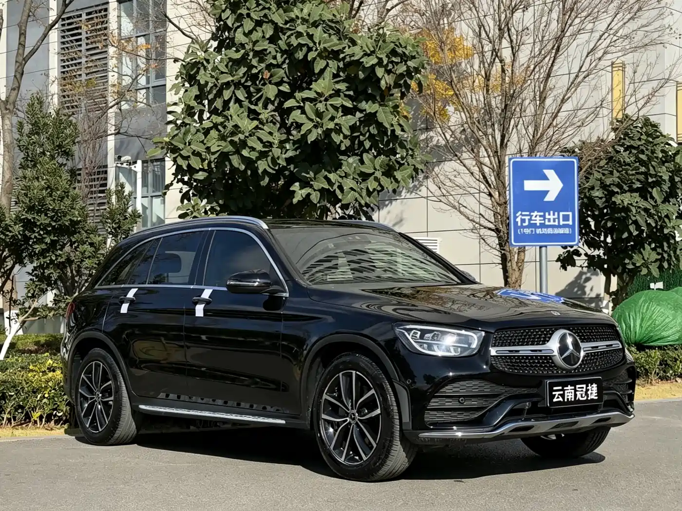 Mercedes-Benz GLC 2022 Facelift GLC 300 L 4MATIC Dynamic фото 3