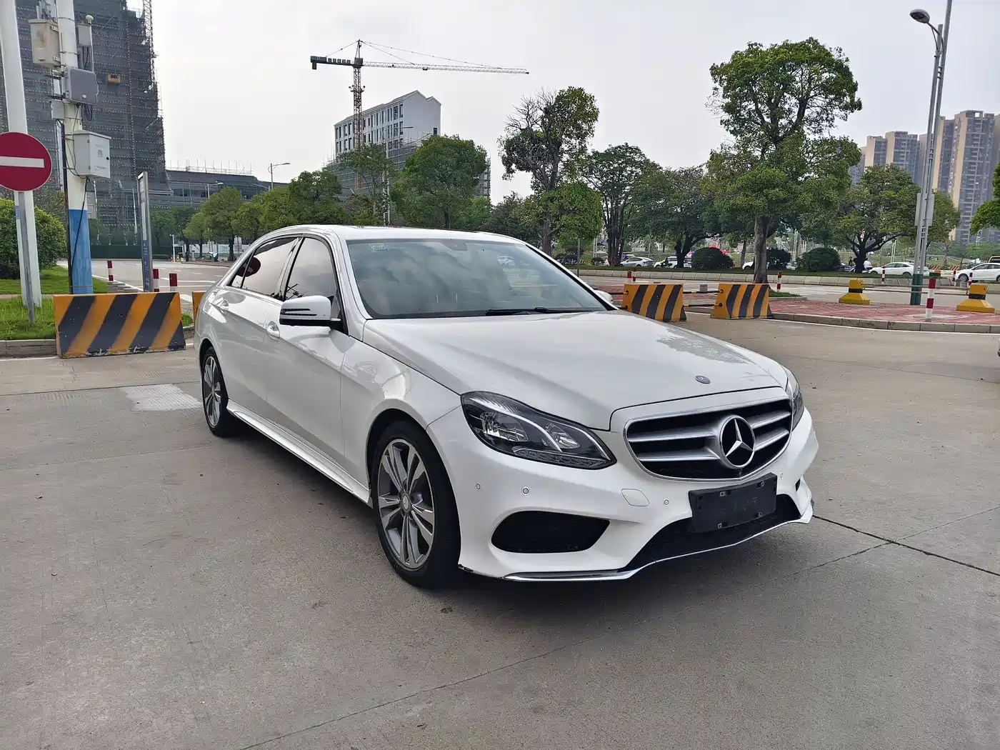 Mercedes-Benz E-Class 2015 E 260 L Sport фото 3