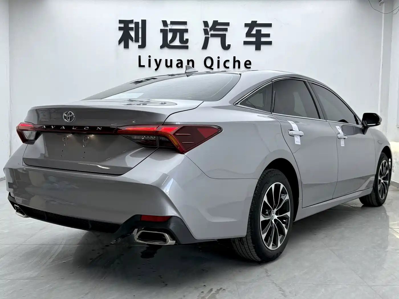 Toyota Avalon 2024 2023 2.0L Luxury Edition